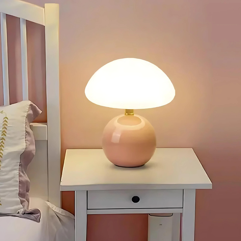ClaudiLight | Elegante kleine Tischlampe aus cremefarbenem Windkeramiek-2