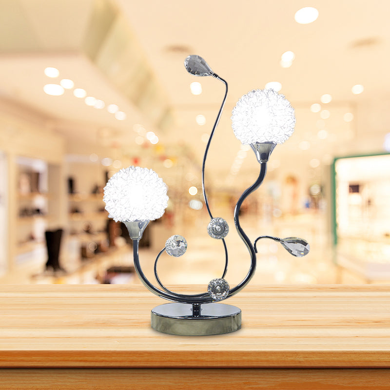 Moderne Nachttischlampe mit Kristallakzenten für stilvolle Beleuchtung-1