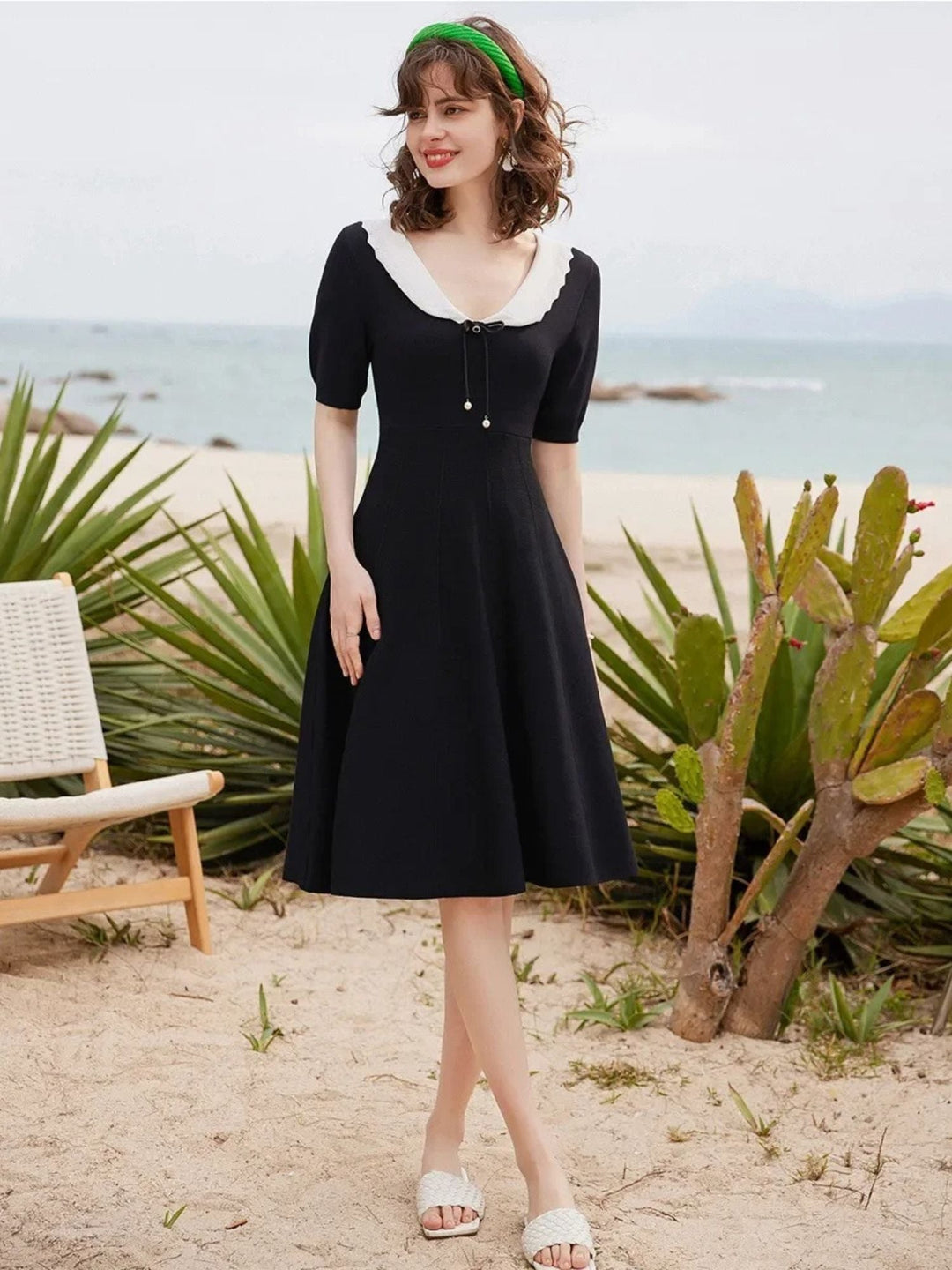 A-Linien-Kleid mit Peter-Pan-Kragen und Puffärmeln