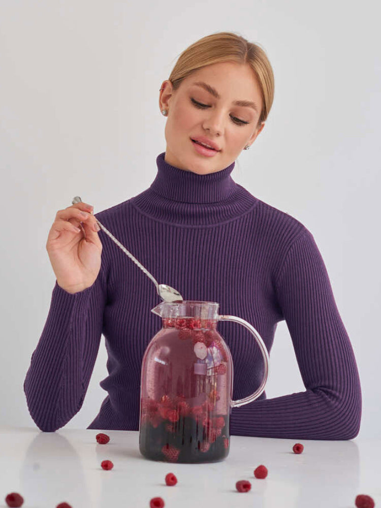 Klassischer Damen Pullover mit hohem Halsausschnitt und langen Ärmeln