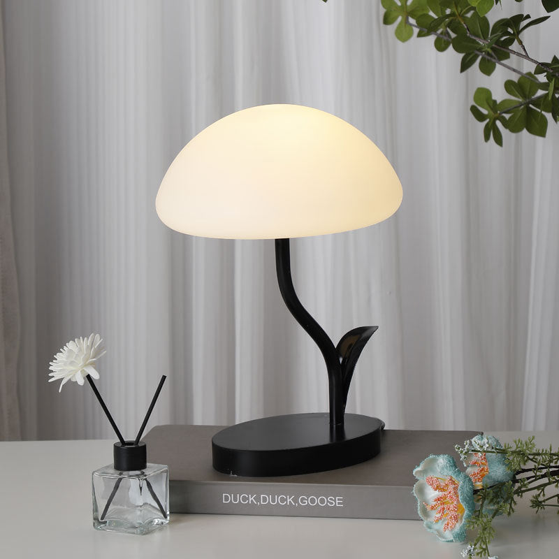 Moderne LED Tischlampe mit Dimmfunktion für stilvolles Ambiente und USB-Betrieb-3