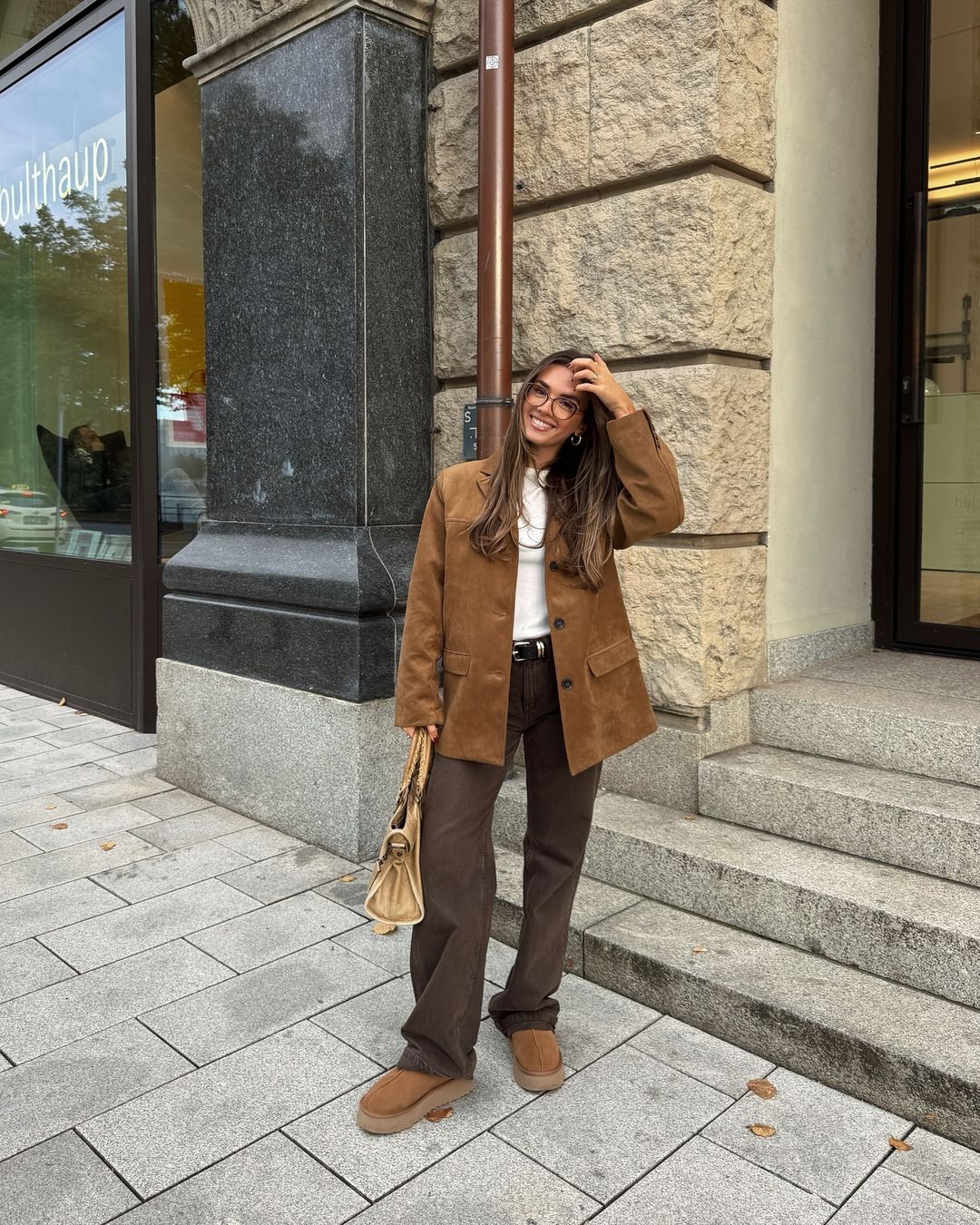 Damenjacke mit Reverskragen und geradem Schnitt