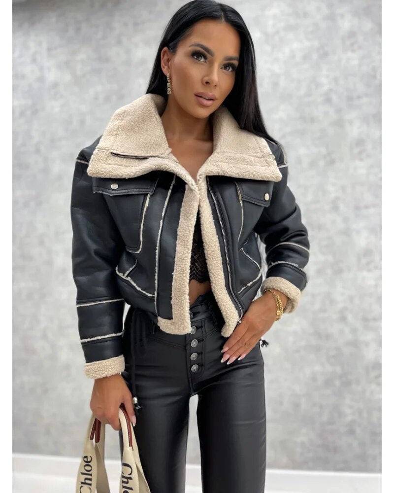 Damen Winterjacke mit klarer Linienführung