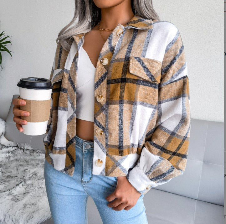 Damen Winterjacke mit Karomuster und klassischem Schnitt