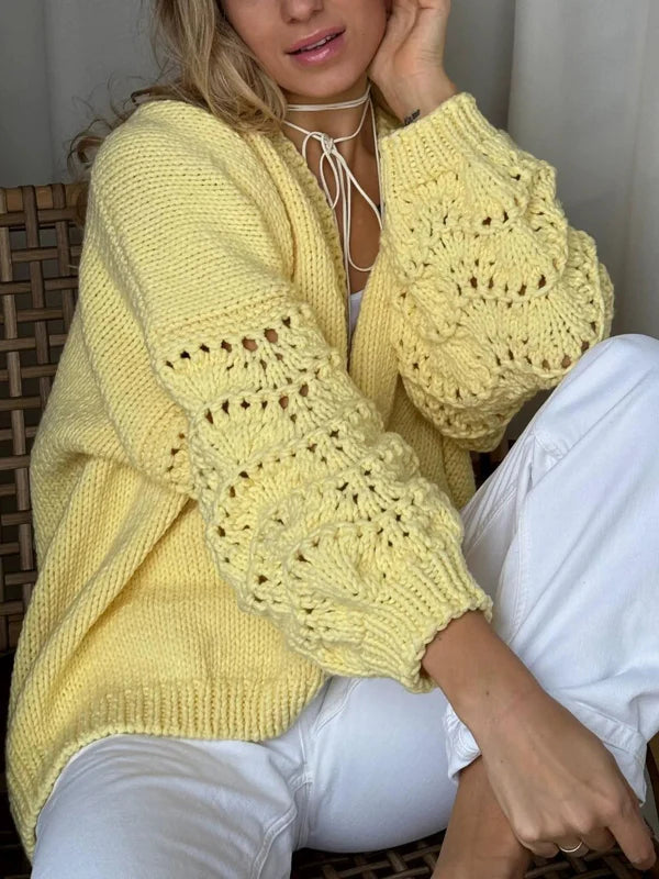 Damen Strickjacke mit durchbrochenem Muster, Laternenärmeln und V-Ausschnitt