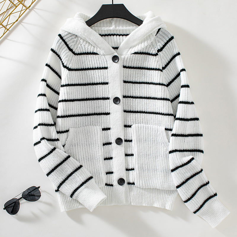 Damen Strickjacke mit Kapuze Streifenmuster und Knopfleiste