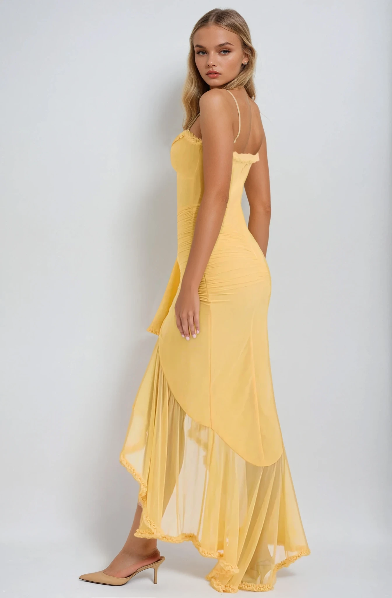 Damenkleid mit Rüschensaum in langer Länge