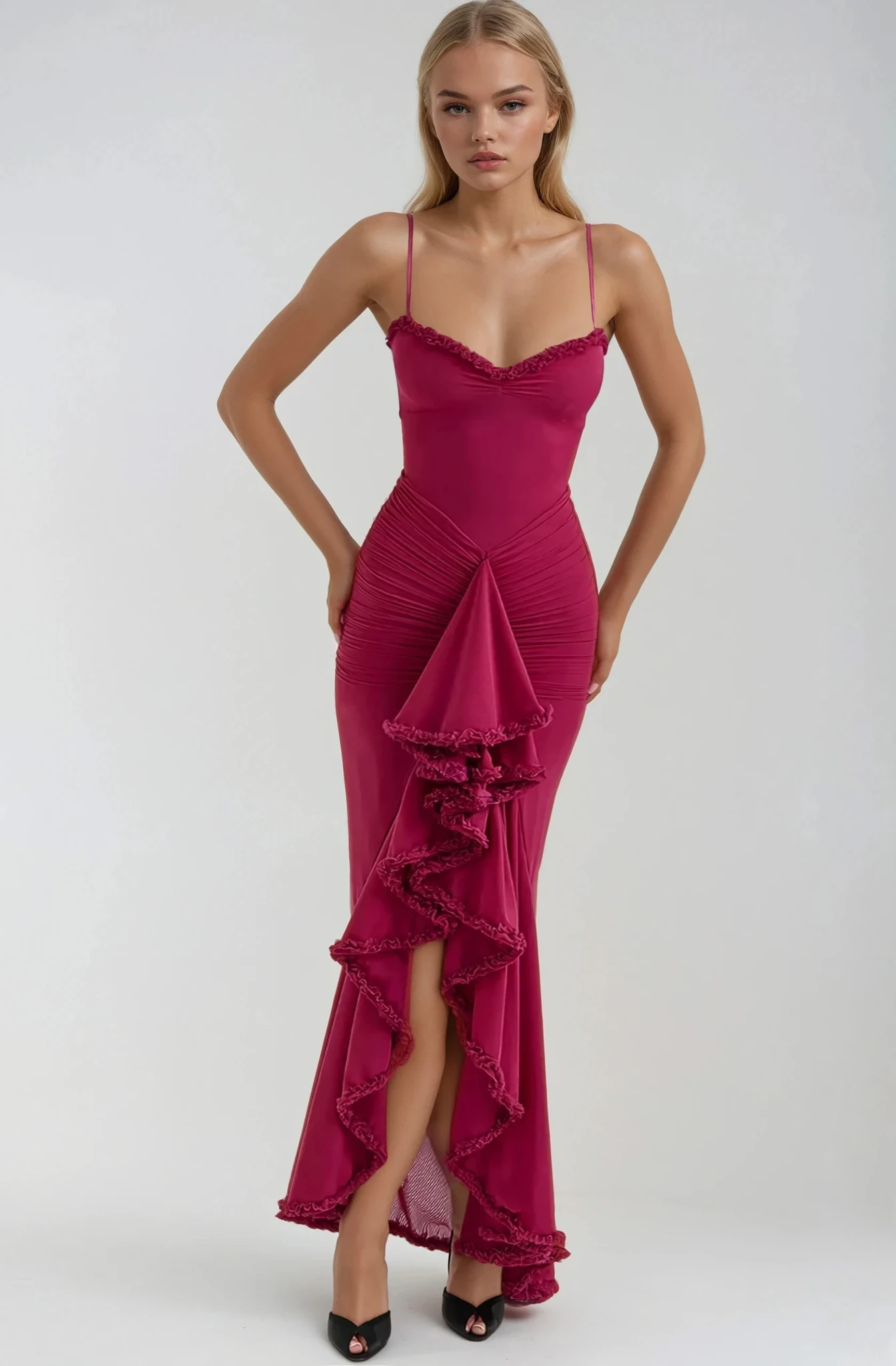 Damenkleid mit Rüschensaum in langer Länge