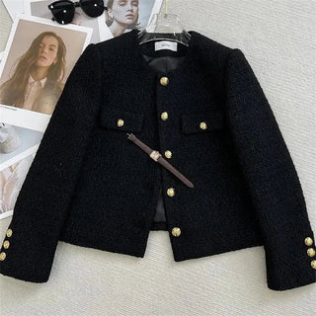 Damen Winterjacke kurz geschnitten mit klarer Linienführung
