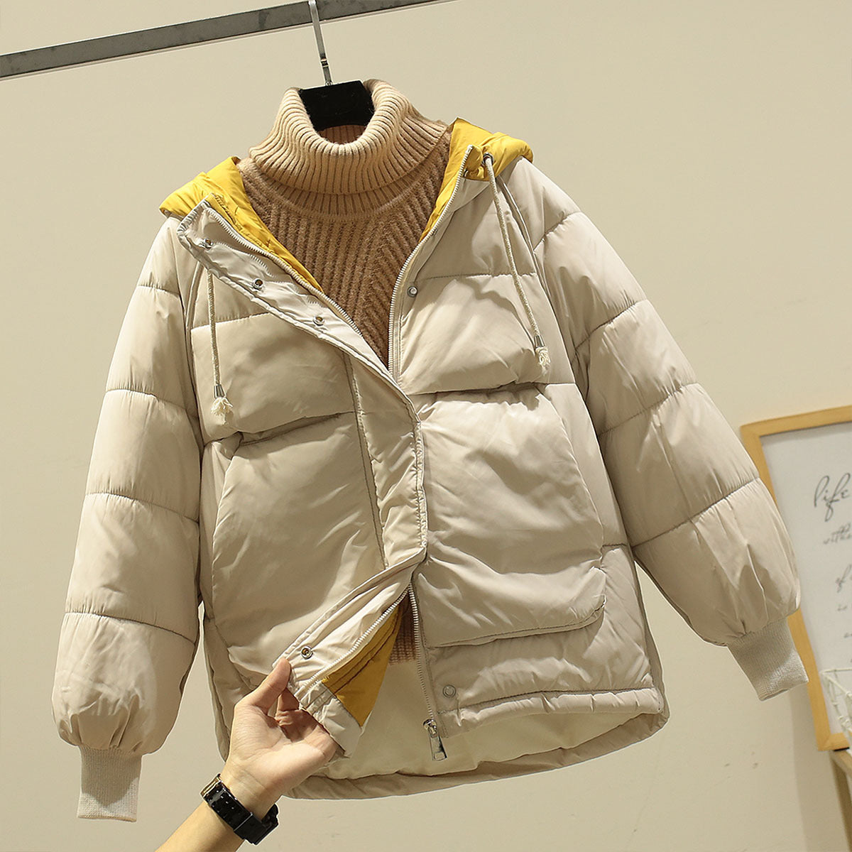 Damen Winterjacke mit wattierter Innenseite und pelzgefütterter Kapuze