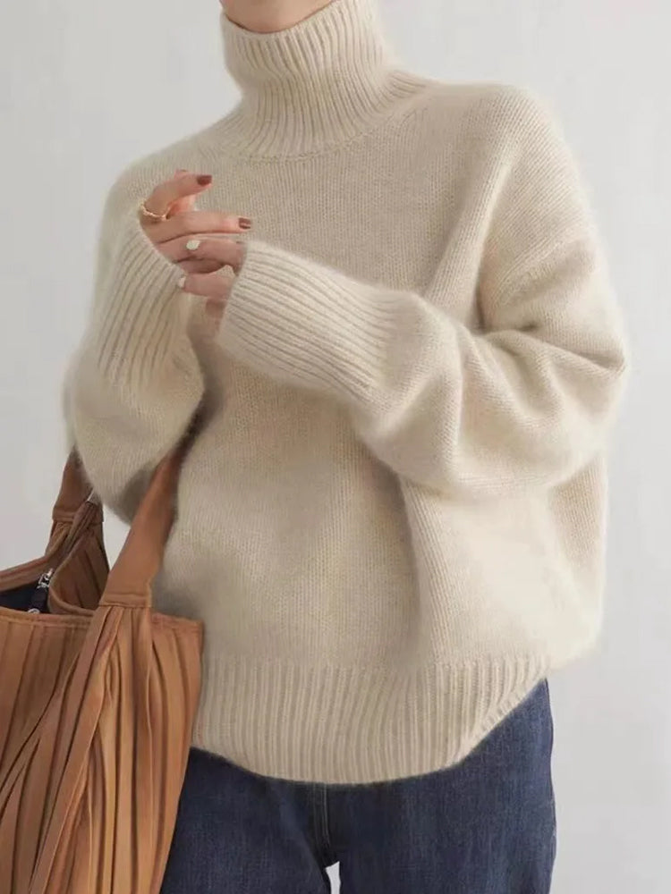 Damenpullover mit klassischem Rollkragen
