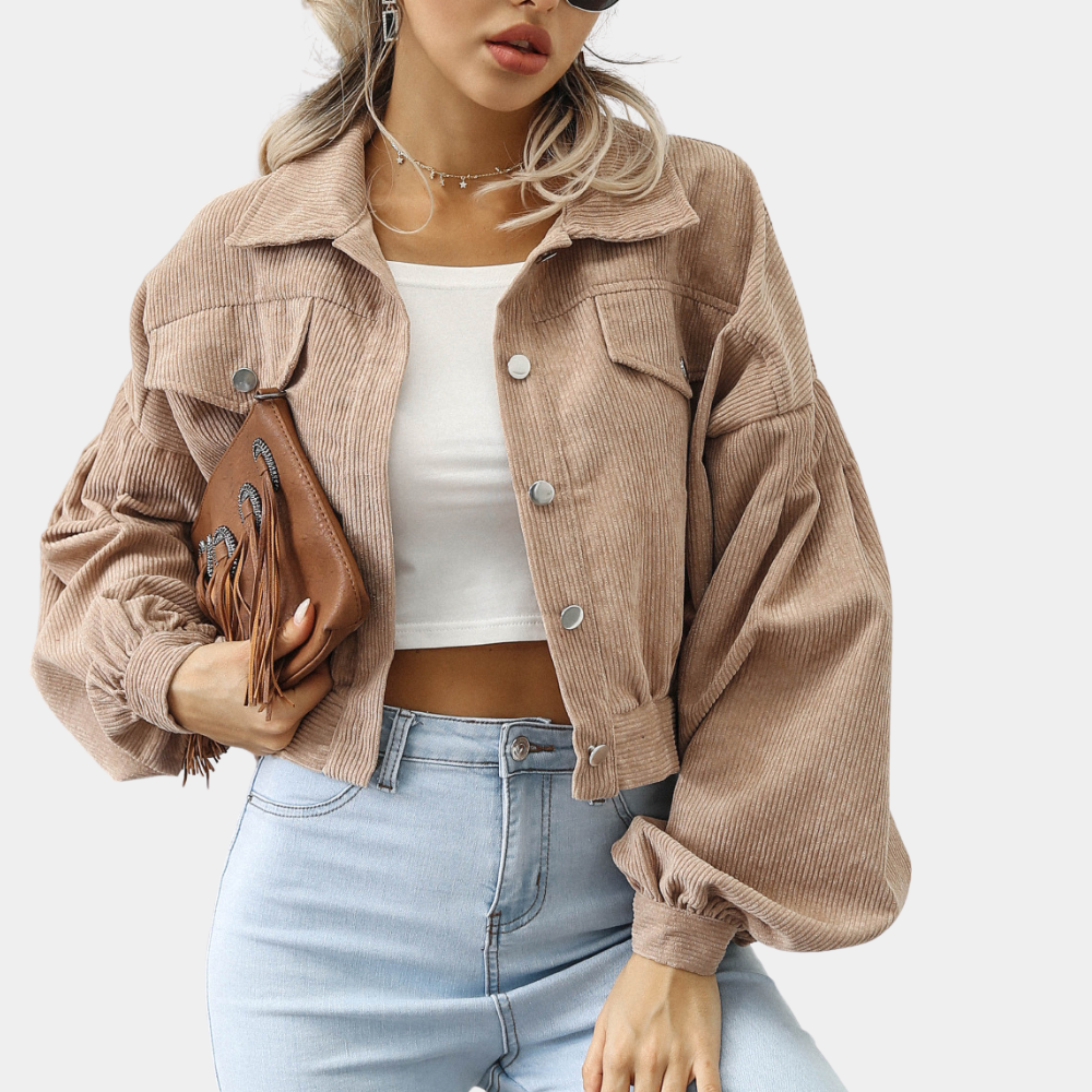 Damenjacke mit Knopfleiste und weitem Schnitt