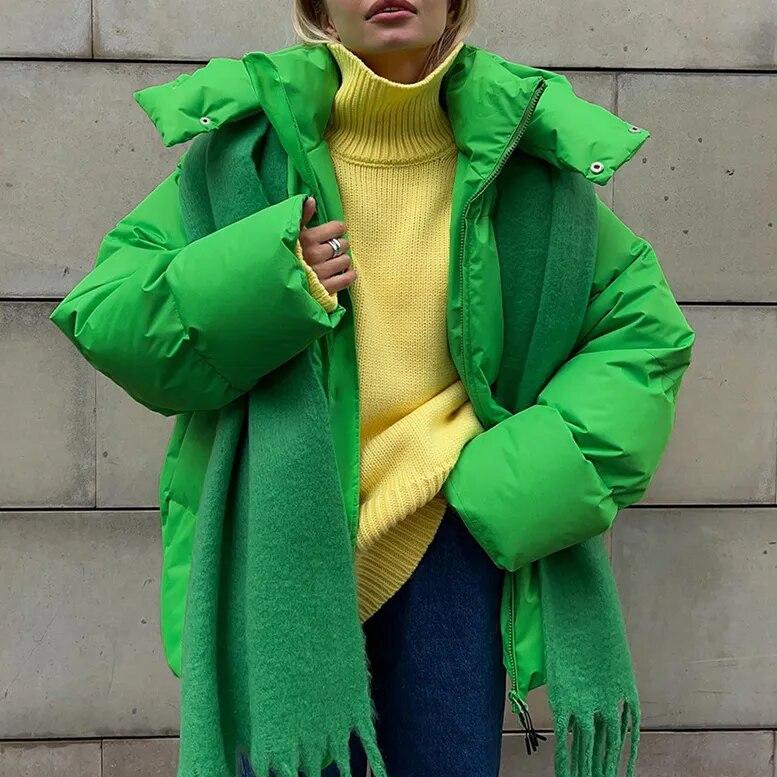 Damen Winterjacke mit Kapuze und geradem Schnitt