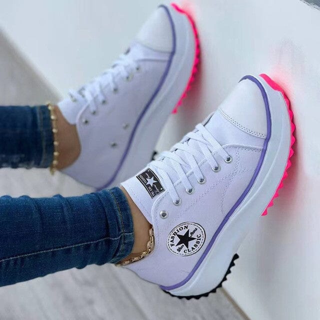 Damen­schuhe mit orthopädischer Sohle in sportlicher Form