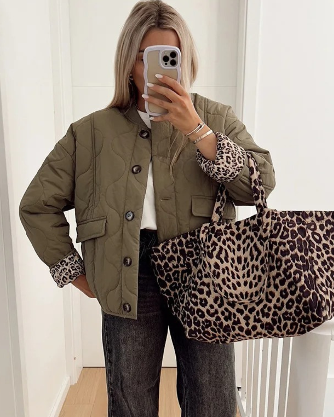 Damenjacke mit Leopardenfutter
