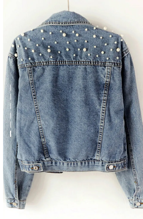 Damenjacke mit Perlenapplikationen
