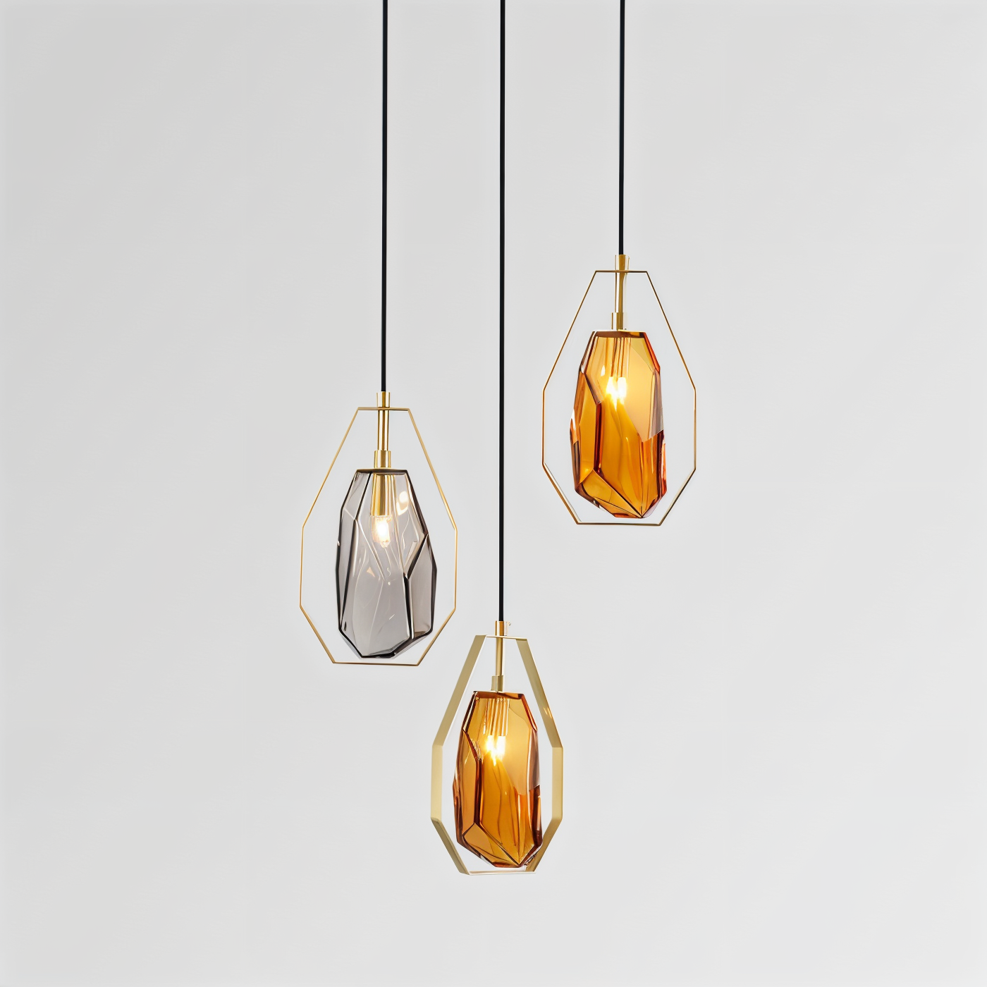 https://cdn.shopify.com/s/files/1/0790/8897/6197/files/HomoraGemLitPendelleuchte3.png?v=1741218439