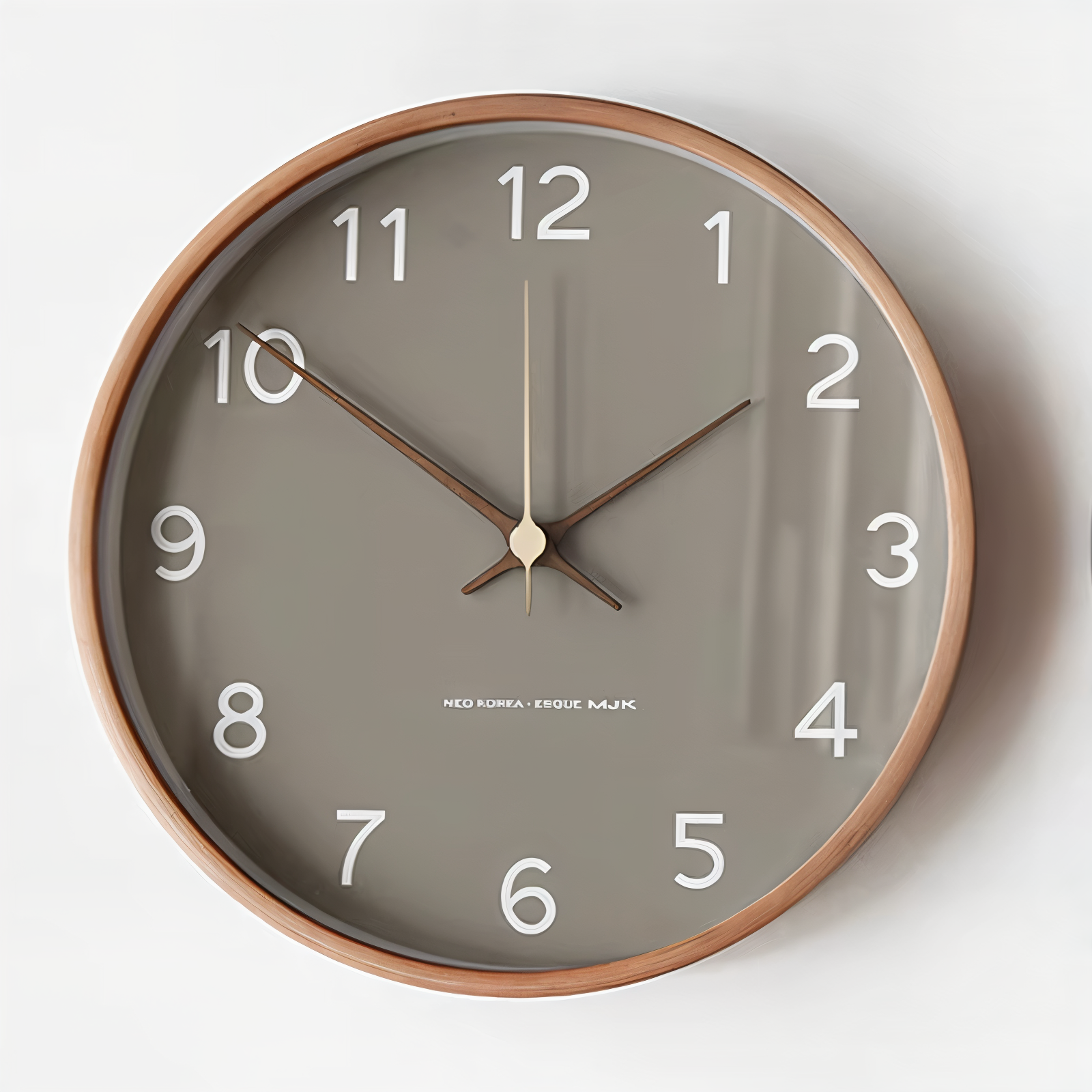 Moderne Runde Wanduhr aus Holz – Elegantes Design in Grau und Weiß, Präzise Zeitmessung-1