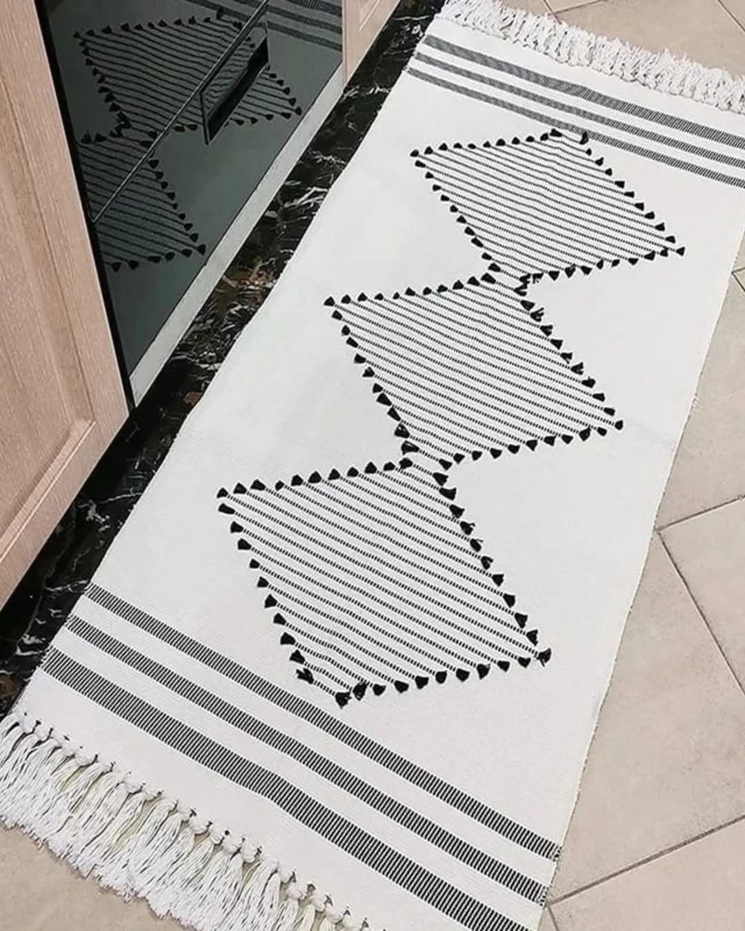 Bohemian Teppich Wohnzimmer mit Quasten – Geometrisches Design für Eleganz und Gemütlichkeit-3
