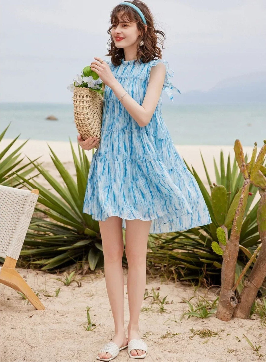 Minikleid in A-Linie mit zarten Rüschen