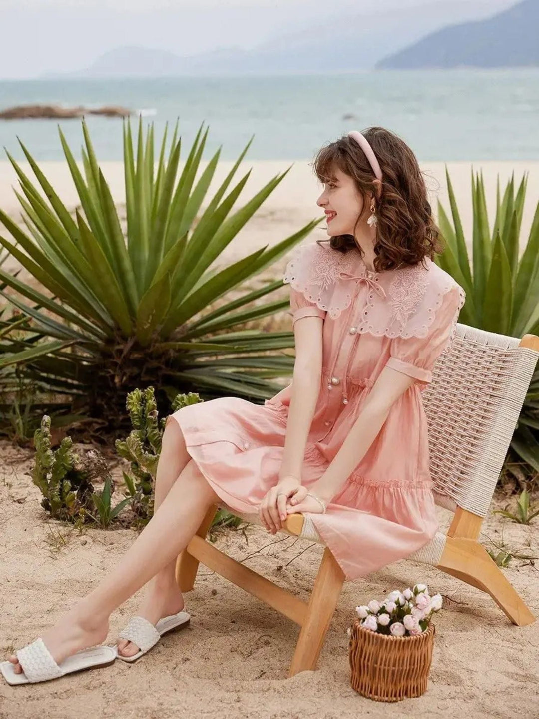 Minikleid mit Knopfleiste und Peter-Pan-Kragen