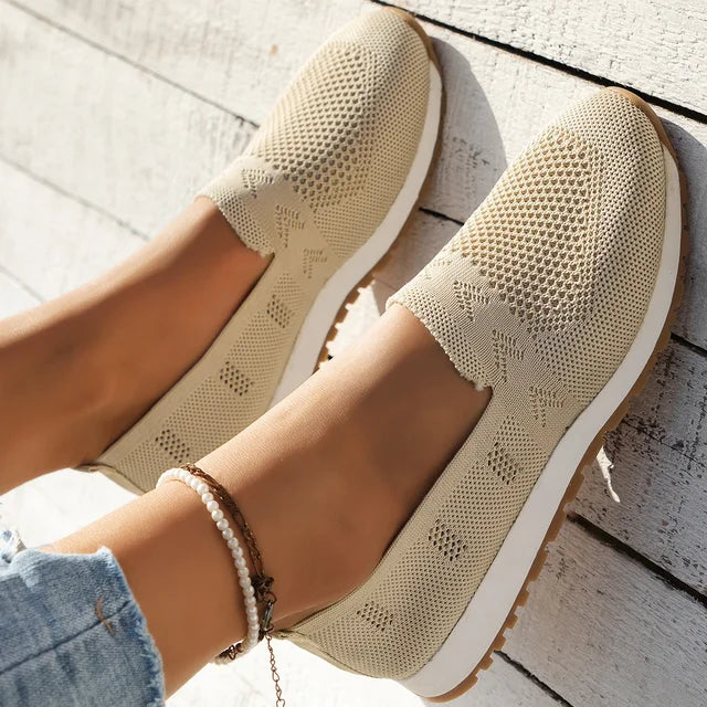 Damen schuhe als Schlupfform mit orthopädischer Unterstützung