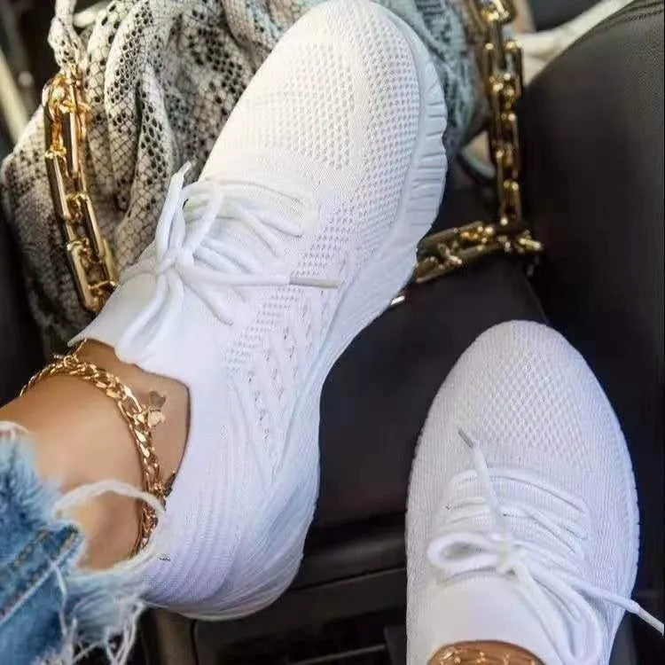 Damenschuhe mit orthopädischer Sohle und weiter Schnitt