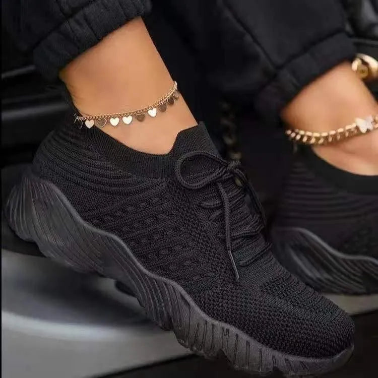 Damenschuhe mit orthopädischer Sohle und weiter Schnitt