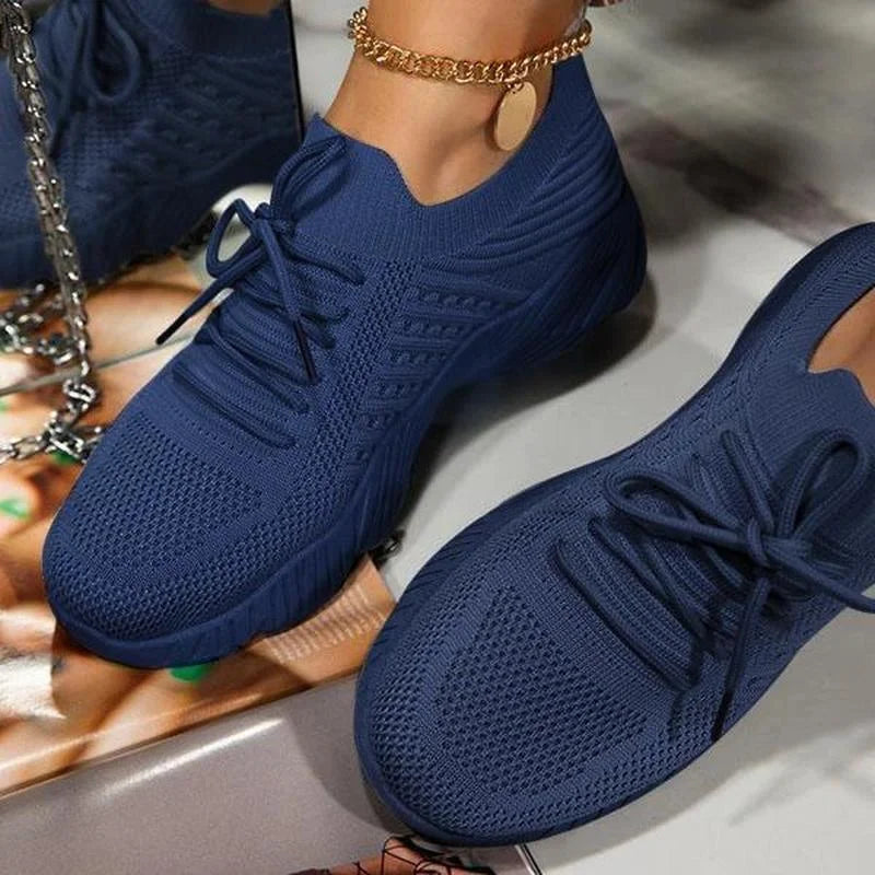 Damenschuhe mit orthopädischer Sohle und weiter Schnitt