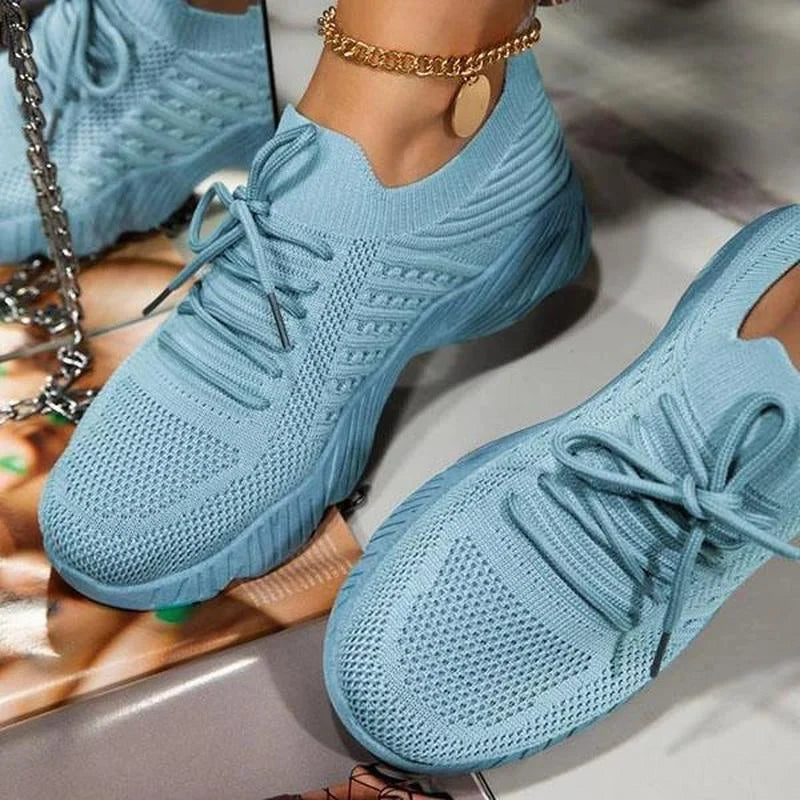 Damenschuhe mit orthopädischer Sohle und weiter Schnitt
