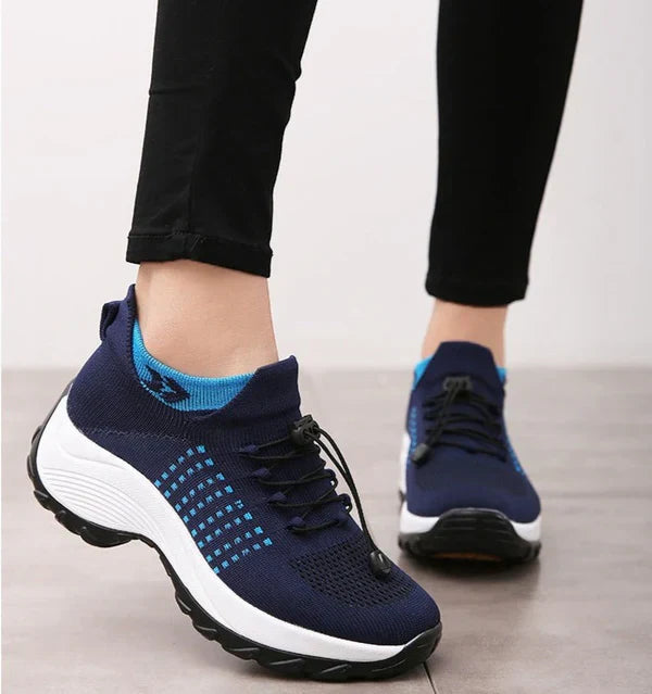 Damenschuhe mit orthopädischer Unterstützung bei Entzündung der Plantarfaszie