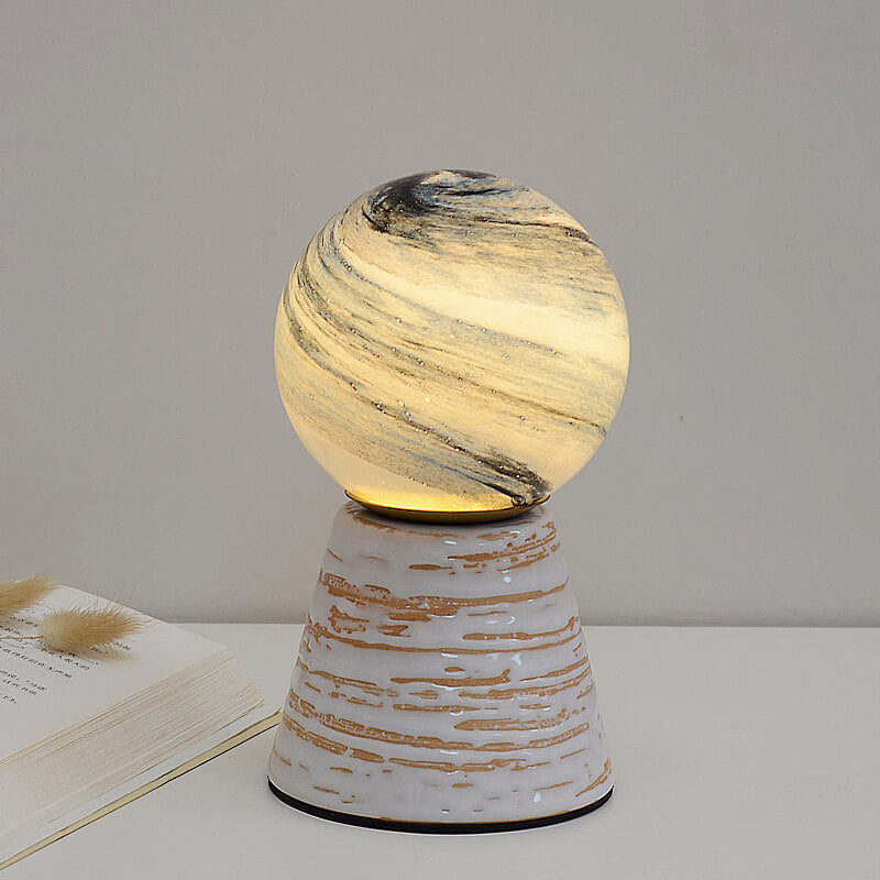 Moderne Tischlampe aus Keramik und Glas mit USB-Anschluss für stilvolle Akzente-1
