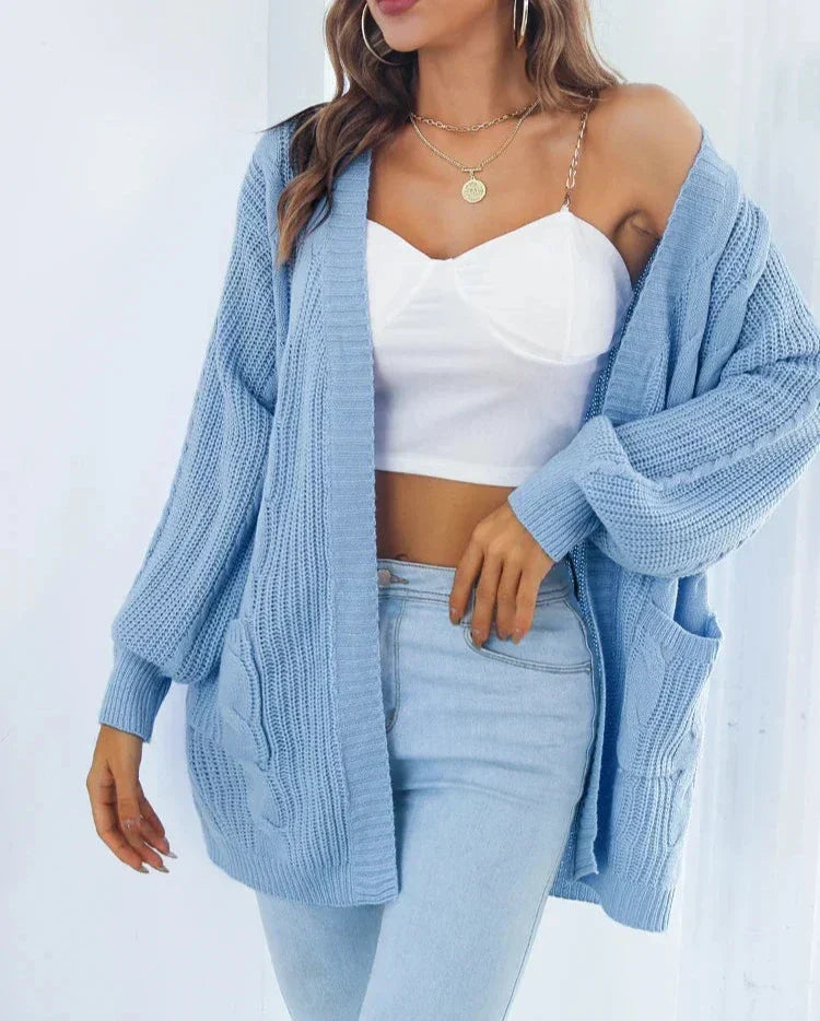 Strickjacke Damen mit verlängerter Schnittführung für Winter