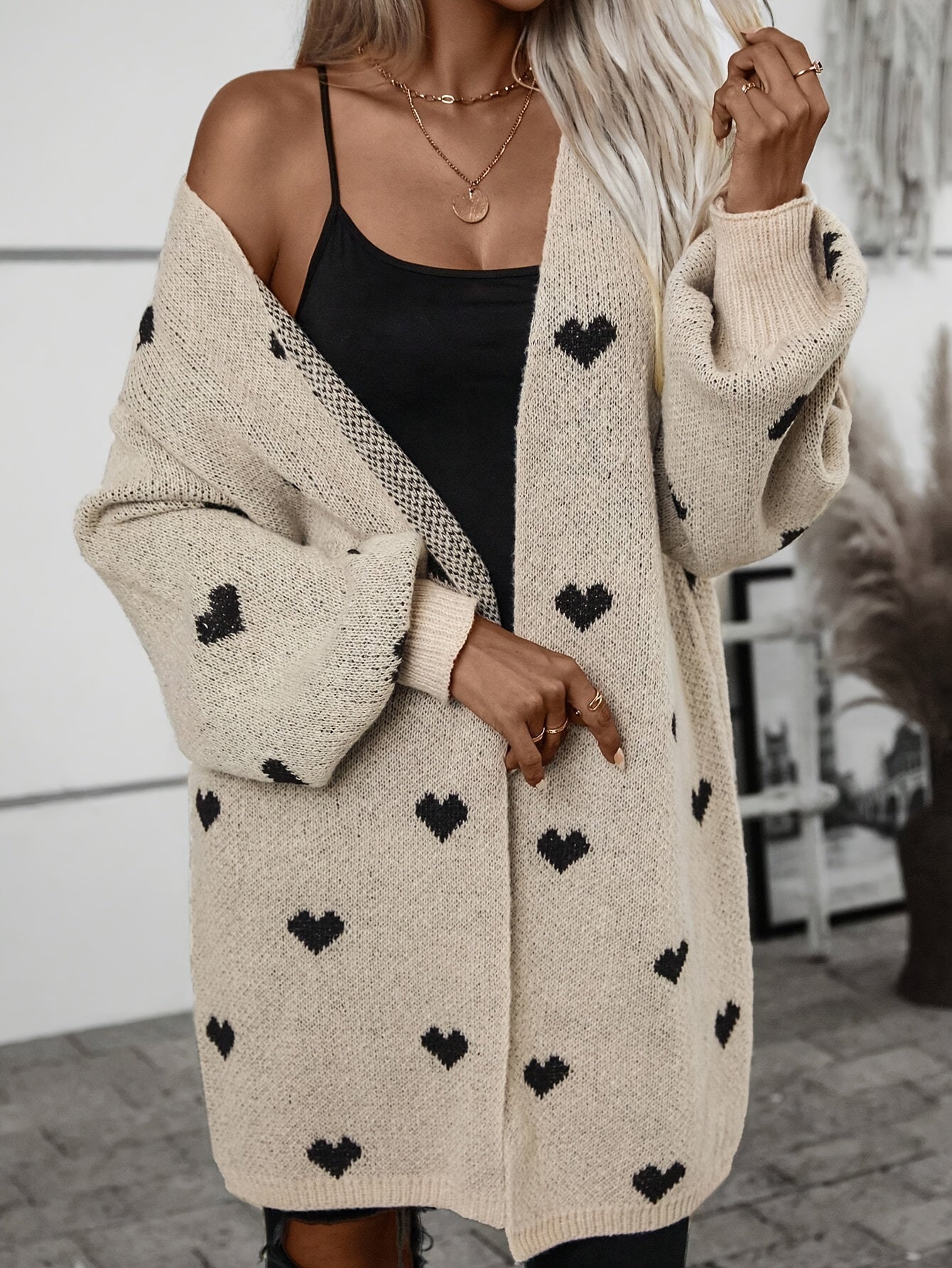 Damen Strickjacke mit Herzmuster und offener Vorderseite
