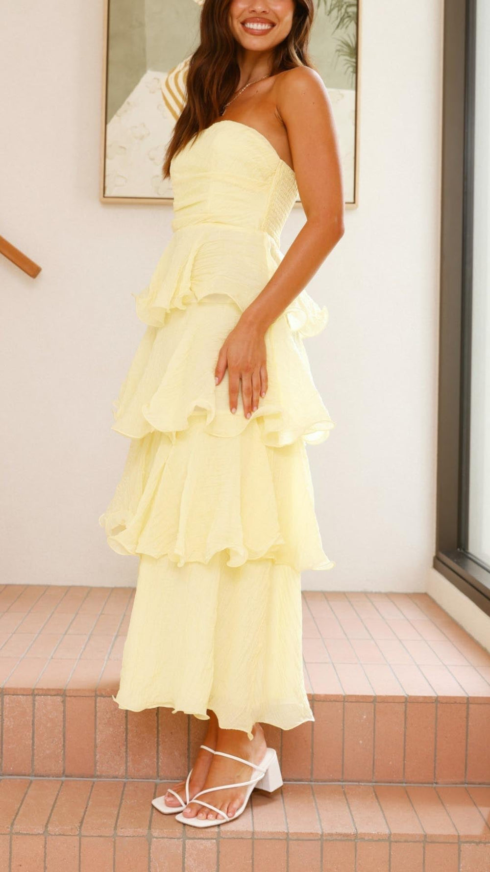 Trägerloses Maxikleid mit Rüschen für festliche Anlässe