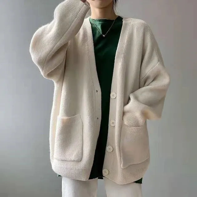Strickjacke Damen mit V-Ausschnitt und Knopfverschluss Winter