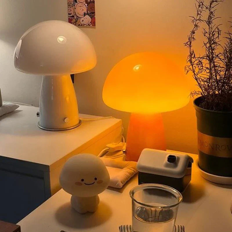 Verspielte LED Nachttischlampe mit USB-Anschluss für Gemütliche Nächte und Charmante Atmosphäre-1