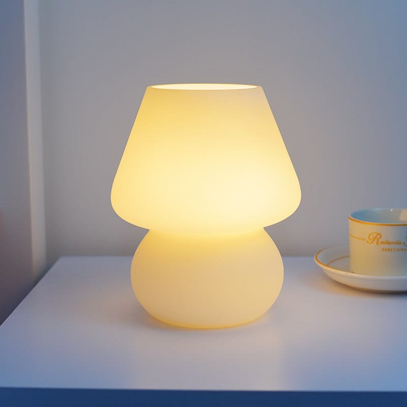 Moderne LED Nachttischlampe aus Glas mit Warmem Licht für Elegante Tischgestaltung-5