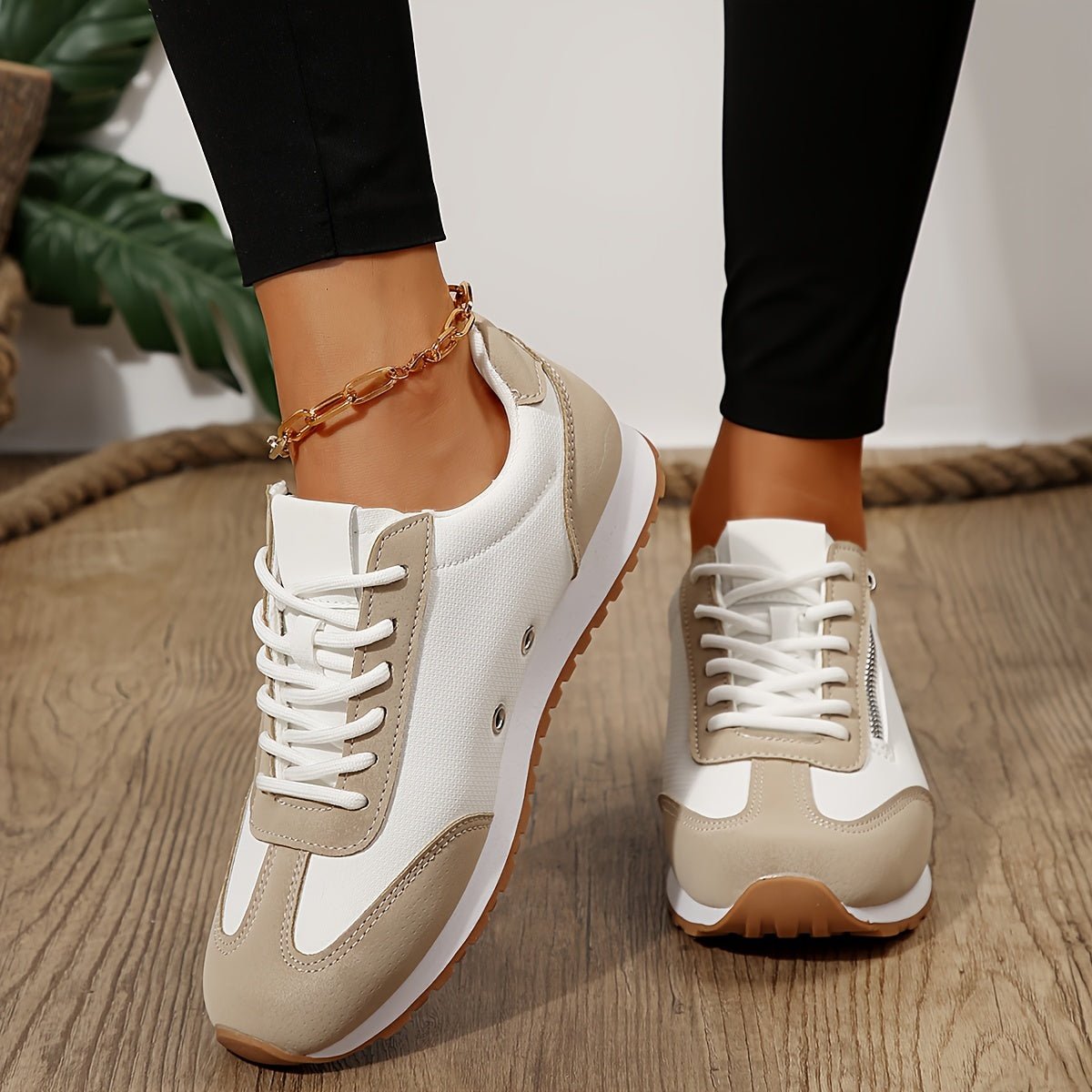 Damenschuhe mit orthopädischer Sohle für festen Halt im Außenbereich