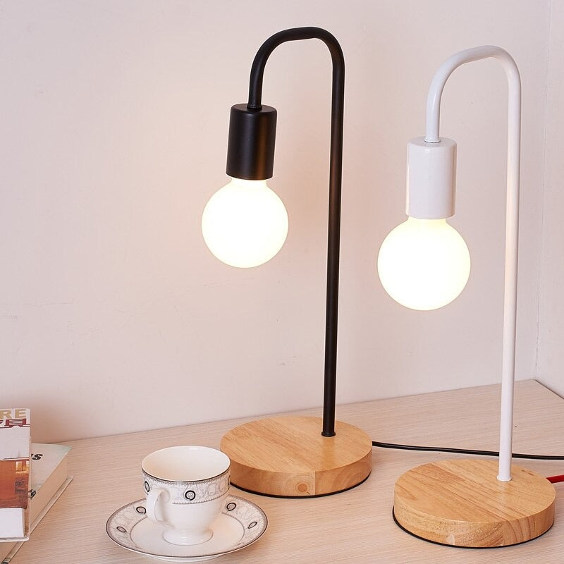 Moderne Nachttischlampe Schwarz mit Holzsockel im Industriellen Stil für Gemütliche Beleuchtung-2