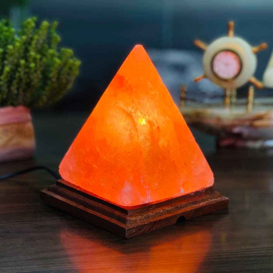 Pyramidensalzlampe-1