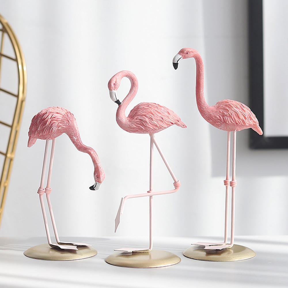 Elegante Flamingo-Statuen aus Wetterfestem Harz für Tropische Garten-Dekoration-4