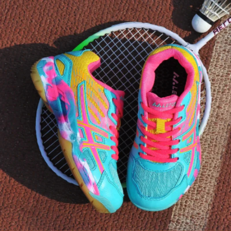 Damen­schuhe mit orthopädischer Sohle fürs Tennisspiel