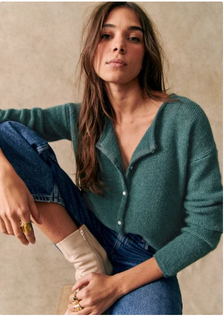 Damen Strickjacke mit V-Ausschnitt und Knöpfen